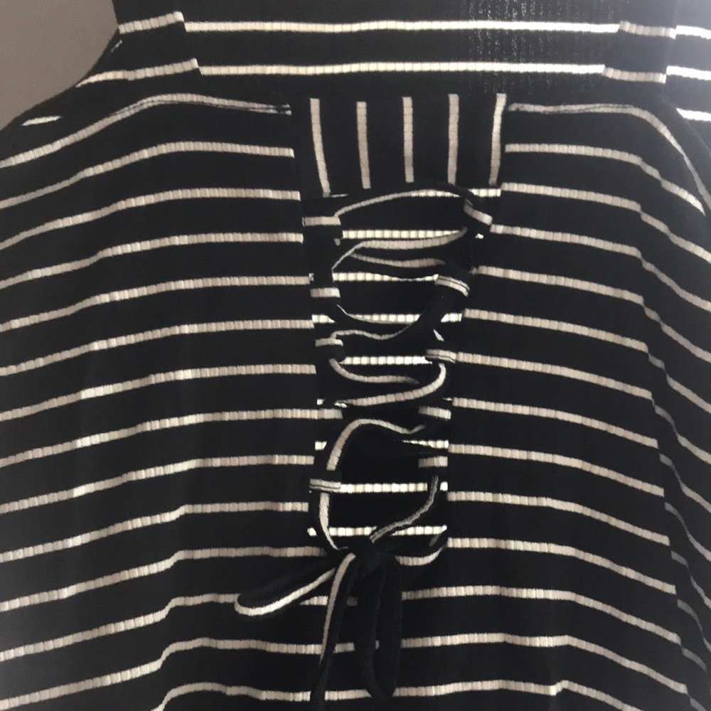 black and white crop tank top